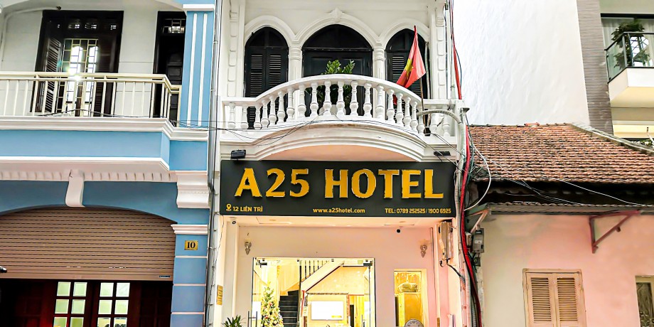 A25 Hotel - 12 Liên Trì